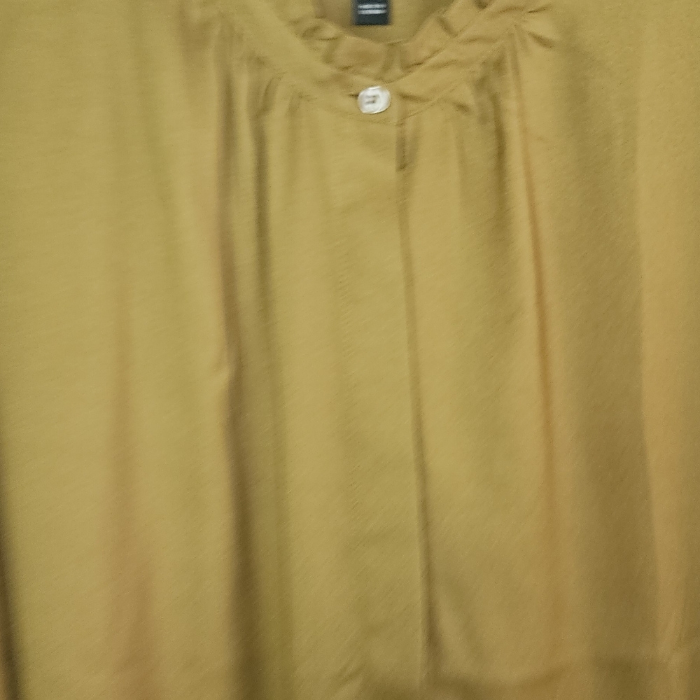 Ann Taylor Stylish Gold Button-Up Blouse With Stylist Wrist Detail - Picture 5 of 5